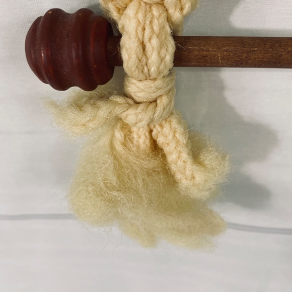 Vintage Cream Macrame Wall Hanging Woven Yarn with Acrylic Butterfly Accent 18” - Picture 8 of 9